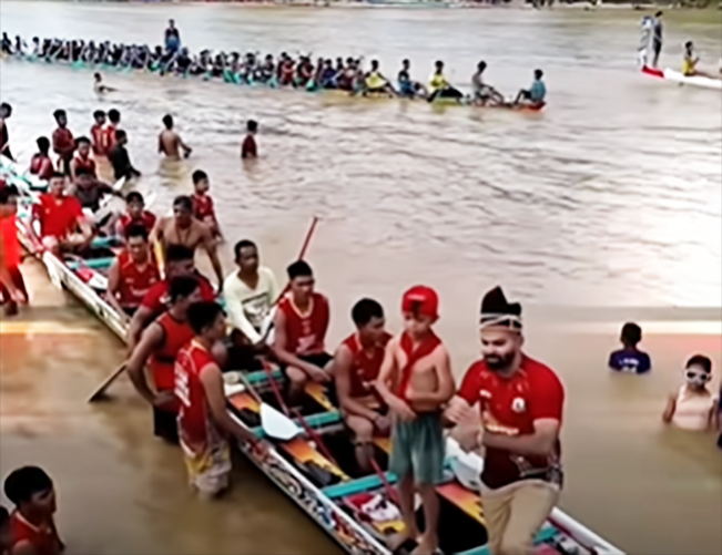 Persiapan pacu jalur/Foto: Tiktok   gof_history_no1